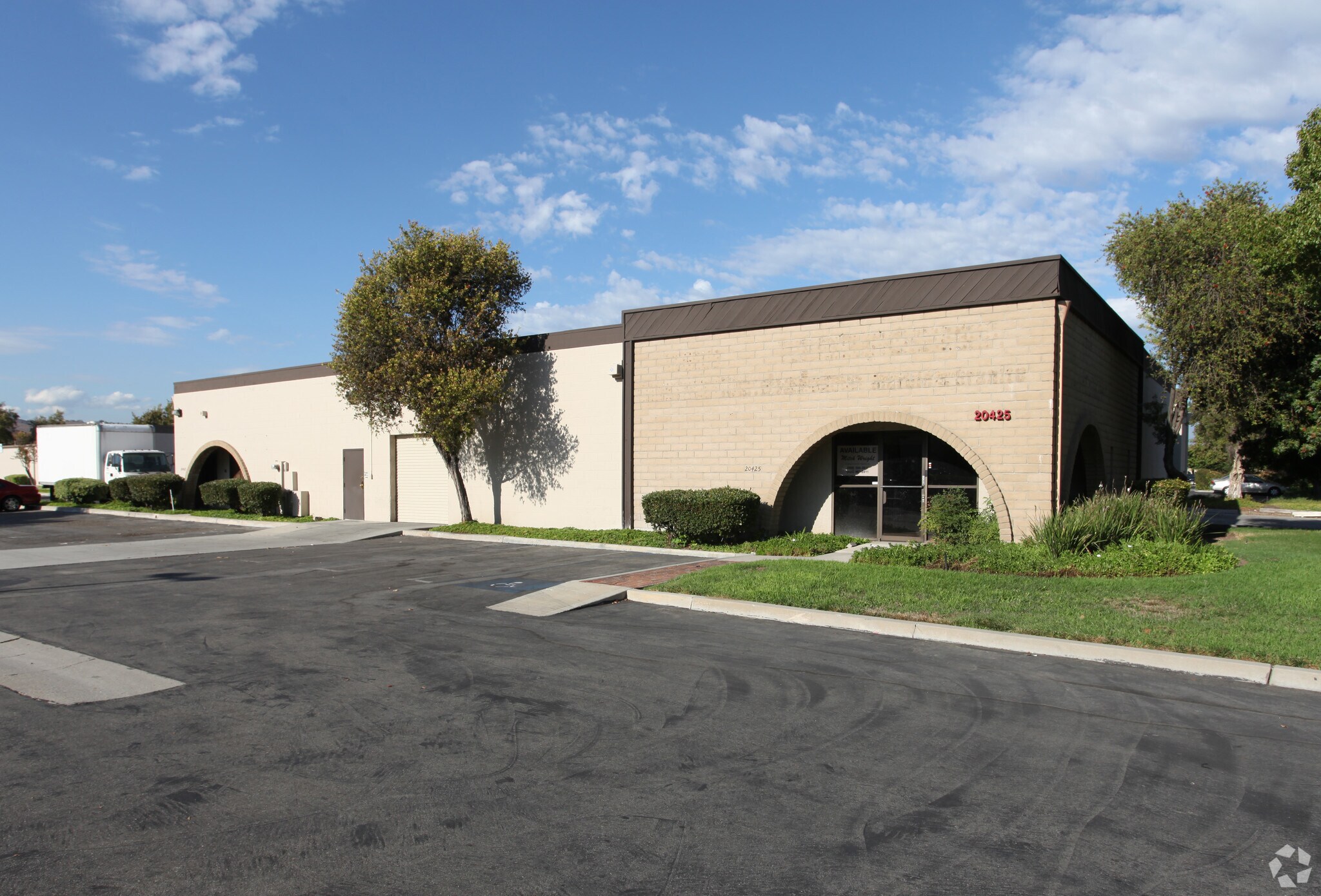 20425-20427 Valley Blvd, Walnut, CA à louer Photo principale– Image 1 sur 4