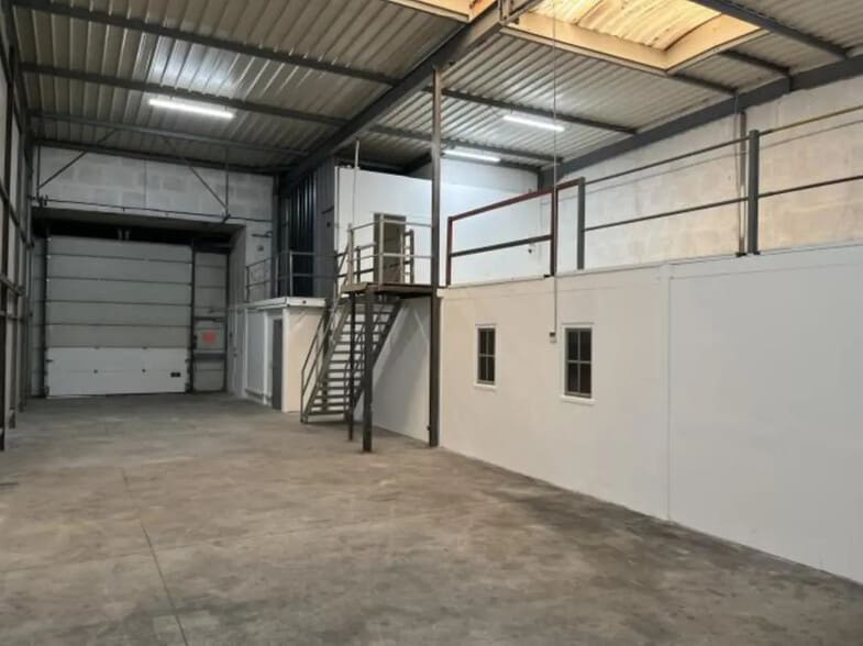 Bureau dans Bondy à louer - Photo intérieure – Image 3 sur 8