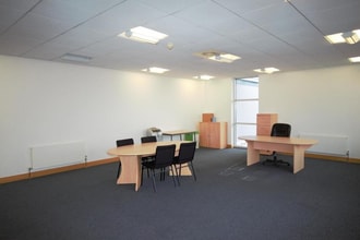 1-2 Fletchers Way, Wellesbourne à louer Photo intérieure– Image 2 sur 5