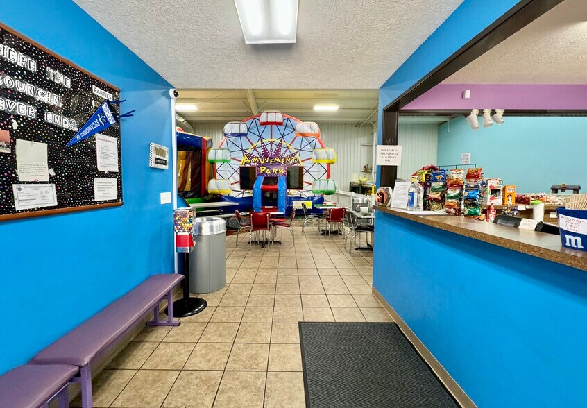 2509 S 1st St, Terre Haute, IN à vendre - Photo de l’immeuble – Image 2 sur 41