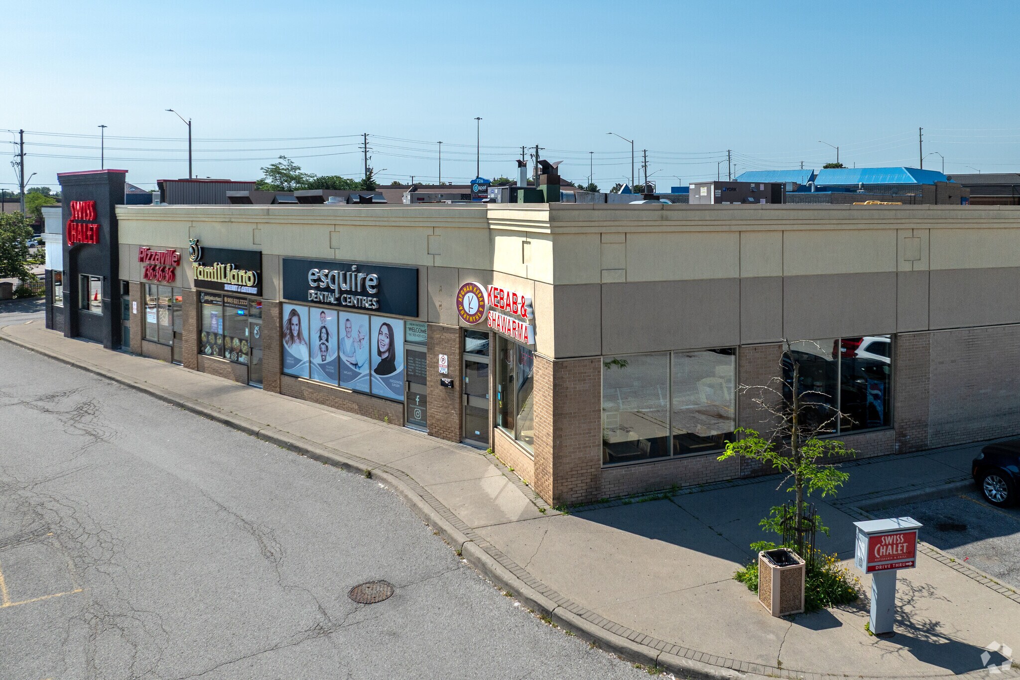 734 Kingston Rd, Pickering, ON à vendre Photo principale– Image 1 sur 3