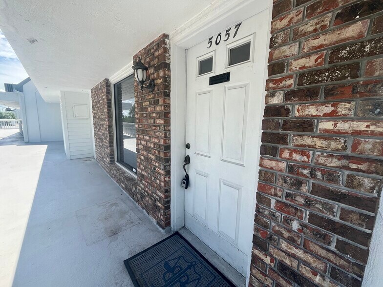 5047-5069 Tamiami Trl E, Naples, FL à louer - Photo de l’immeuble – Image 3 sur 17