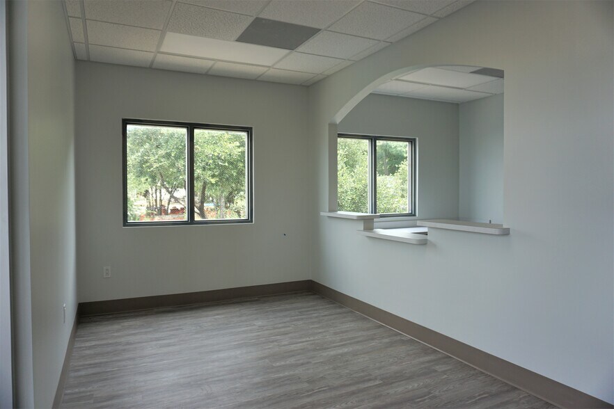 156 W Sunset Rd, San Antonio, TX à louer - Photo intérieure – Image 3 sur 7