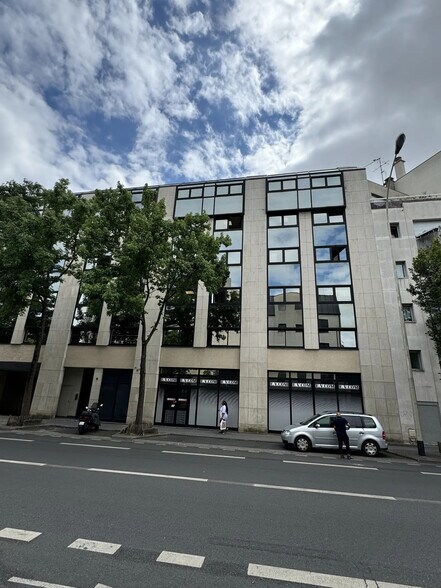 35 Boulevard Georges Clémenceau, Courbevoie à vendre - Photo de l’immeuble – Image 1 sur 11