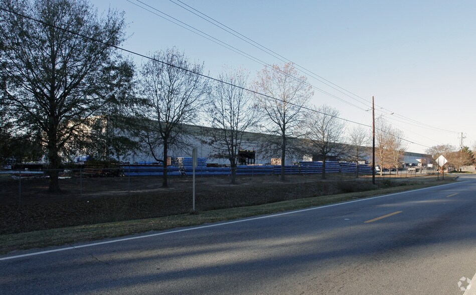 2500 Louisville Rd, Savannah, GA à vendre - Photo principale – Image 1 sur 2
