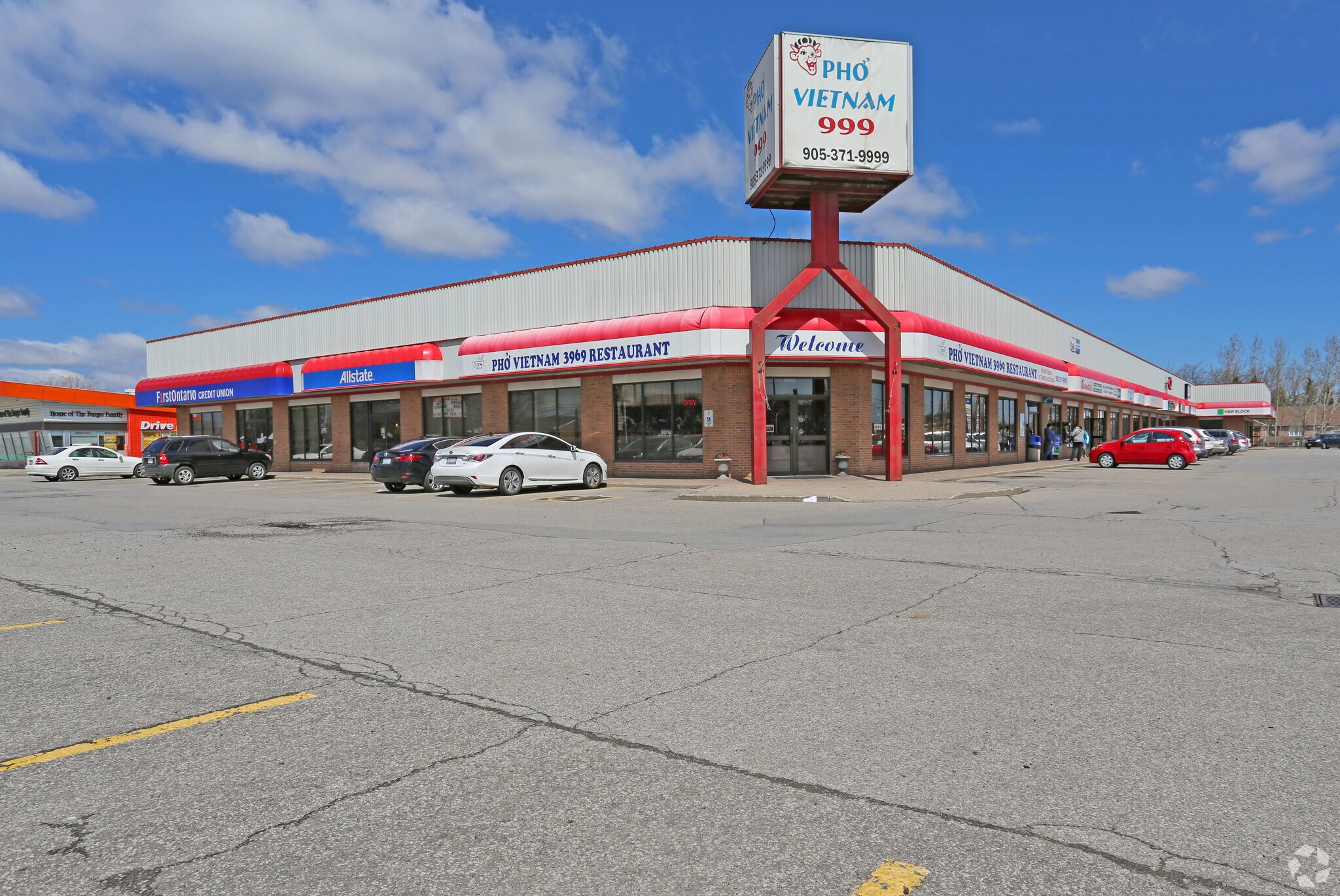 3969 Montrose Rd, Niagara Falls, ON à louer Photo principale– Image 1 sur 7