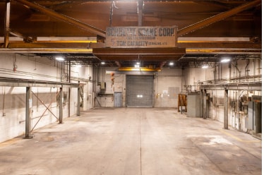 12819 W Silver Spring Dr, Butler, WI à louer Photo intérieure– Image 1 sur 5