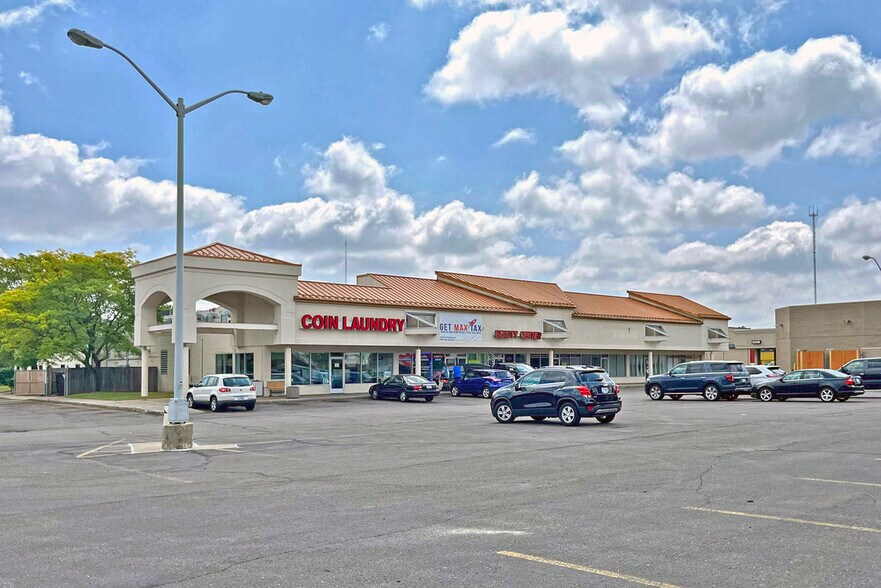 23100-23200 Coolidge Hwy, Oak Park, MI à louer - Photo de l’immeuble – Image 2 sur 8
