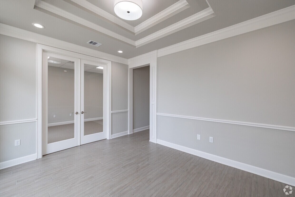 26717 Westheimer Pky, Katy, TX 77494 - Lot 703 -  - Photo intérieure - Image 1 of 4