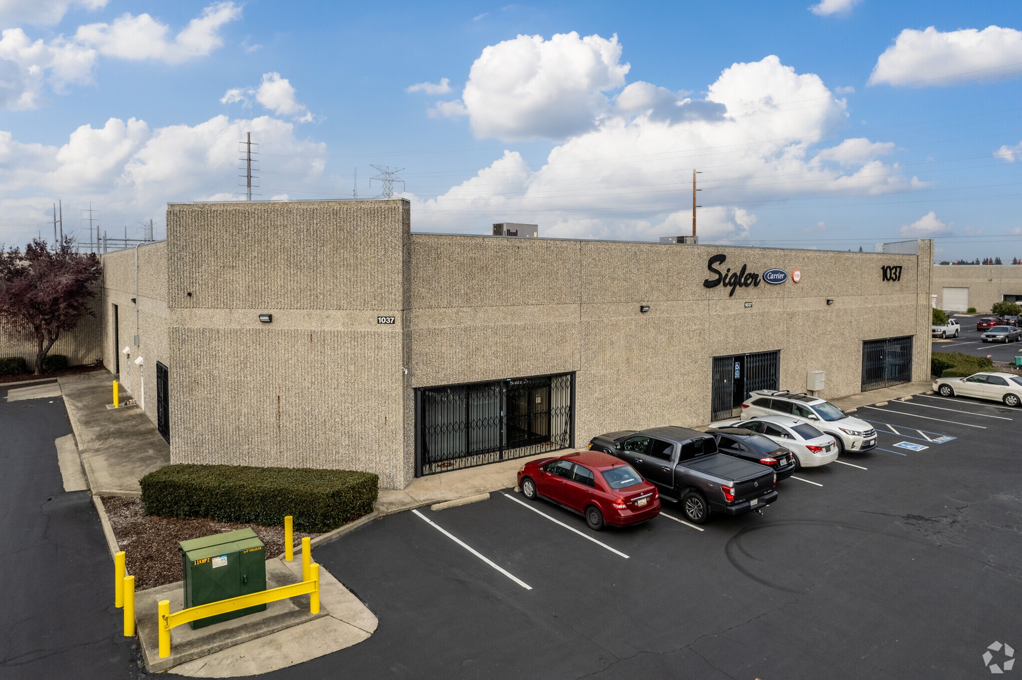 1015 N Market Blvd, Sacramento, CA à louer Photo principale– Image 1 sur 19