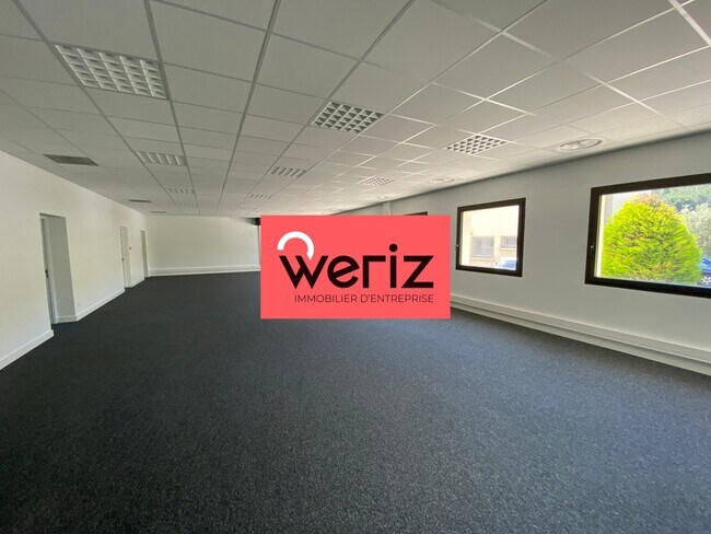 Plus de détails pour 792 Avenue De La Fleuride, Aubagne - Bureau à louer