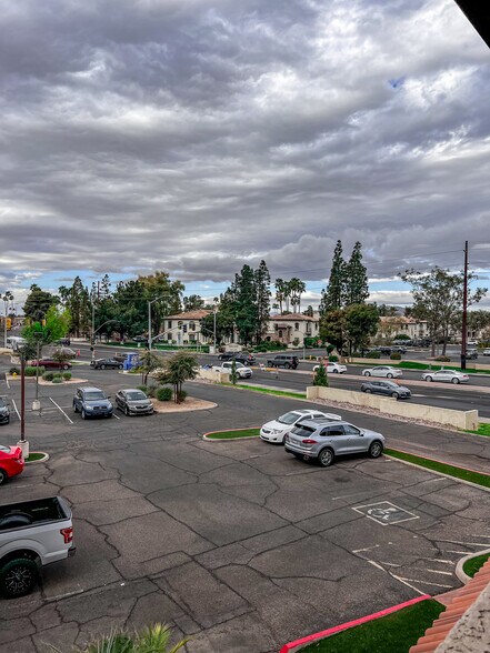 4409-4411 S Rural Rd, Tempe, AZ à louer - Photo de l’immeuble – Image 2 sur 7