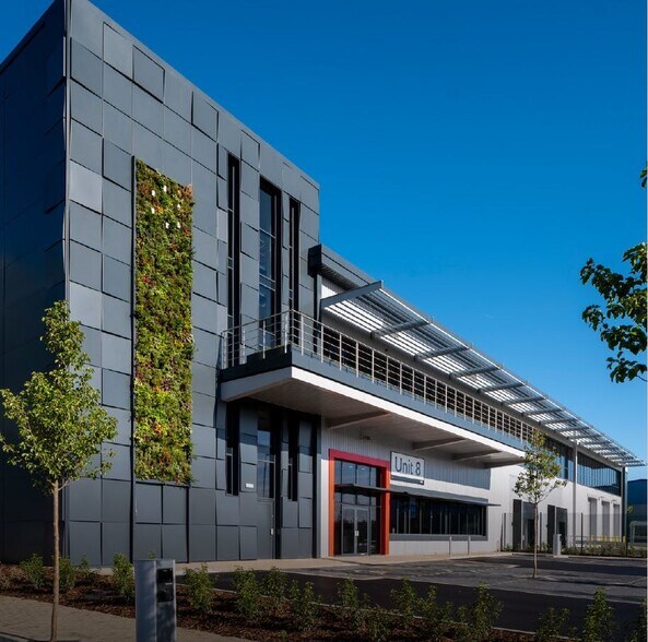 White Hart Ln, Londres à louer - Photo de l’immeuble – Image 1 sur 14