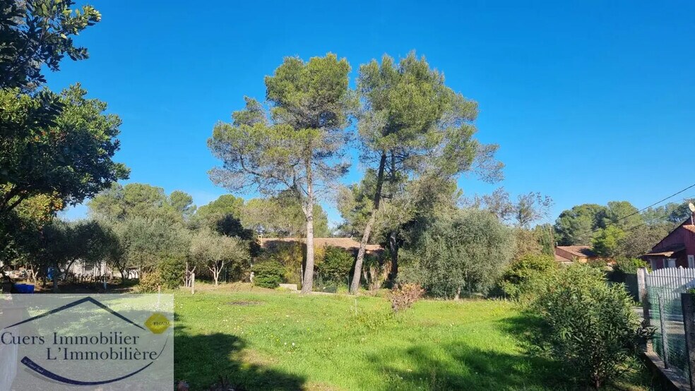 Terrain dans Pierrefeu-du-Var à vendre - Photo de l’immeuble – Image 3 sur 4