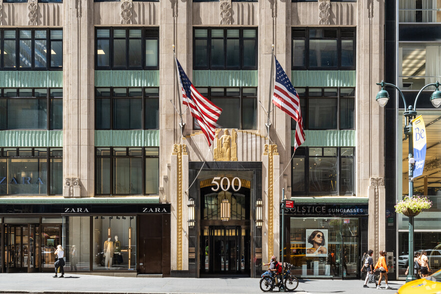 500 Fifth Ave, New York, NY à louer - Photo de l’immeuble – Image 1 sur 14