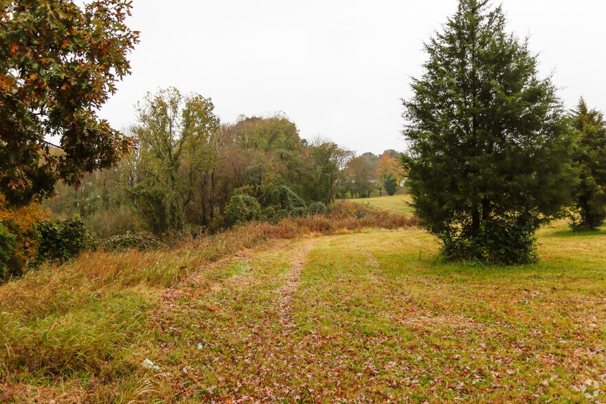 7837 Farmhurst Dr, Charlotte, NC à louer - Photo de l’immeuble – Image 2 sur 2