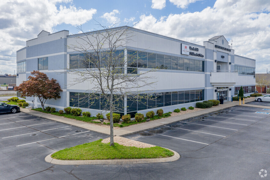 1420 W Baddour Pky, Lebanon, TN à louer - Photo de l’immeuble – Image 2 sur 4