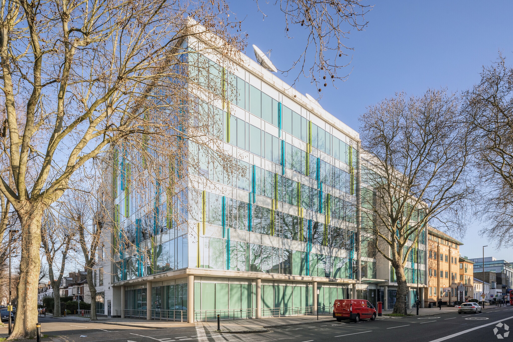 610-624 Chiswick High Rd, Londres à louer Photo de l’immeuble– Image 1 sur 5