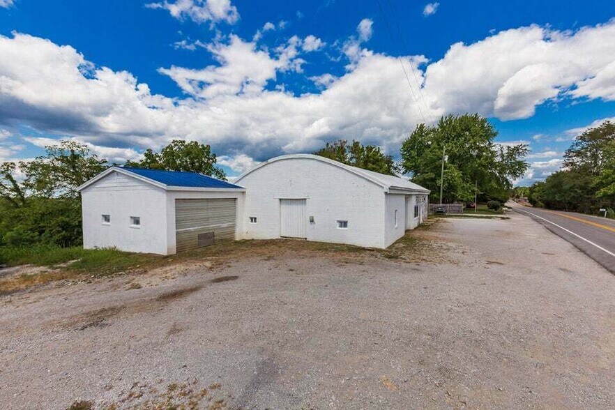 8825 Dixie Hwy, Corinth, KY à vendre - Photo de l’immeuble – Image 3 sur 6