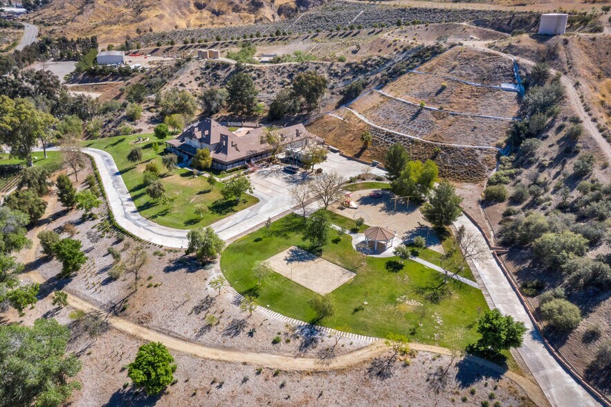 15142 Sierra Hwy, Santa Clarita, CA à vendre - Photo de l’immeuble – Image 3 sur 14