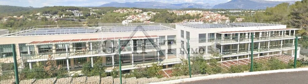 Bureau dans Valbonne à louer - Photo de l’immeuble – Image 1 sur 1