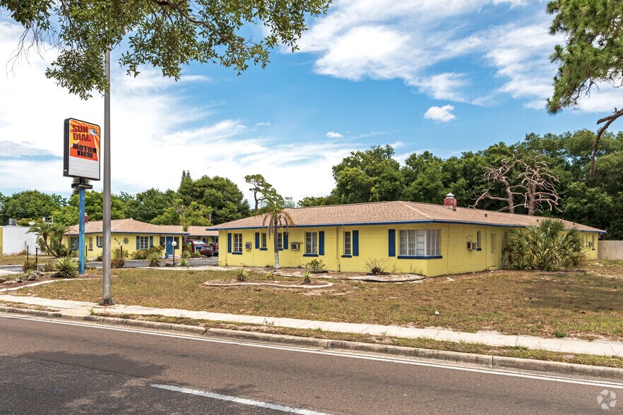 4108 Tamiami Trl, Sarasota, FL à vendre - Photo de l’immeuble – Image 2 sur 4