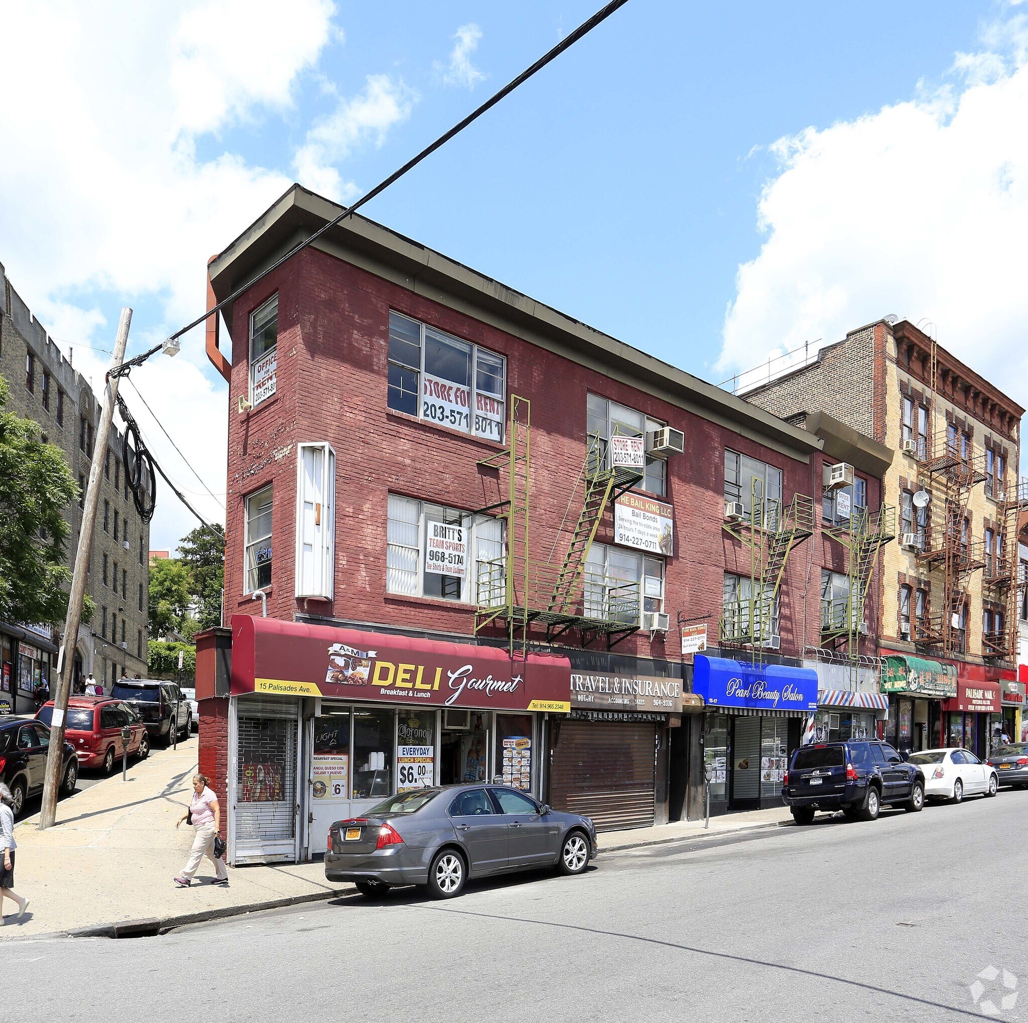 15 Palisade Ave, Yonkers, NY à louer Photo principale– Image 1 sur 6