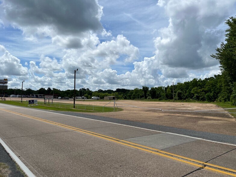 166 Calhoun Service Rd, Calhoun, LA à louer - Photo principale – Image 2 sur 3