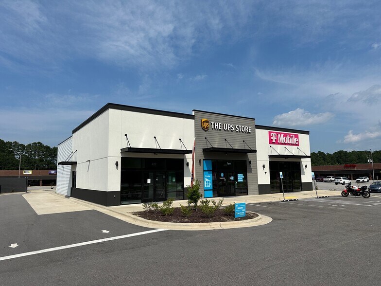 422 US-70 Hwy, Havelock, NC à louer - Photo principale – Image 2 sur 16