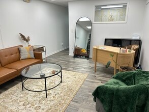 917 9th St, West Des Moines, IA à louer Photo intérieure– Image 1 sur 5