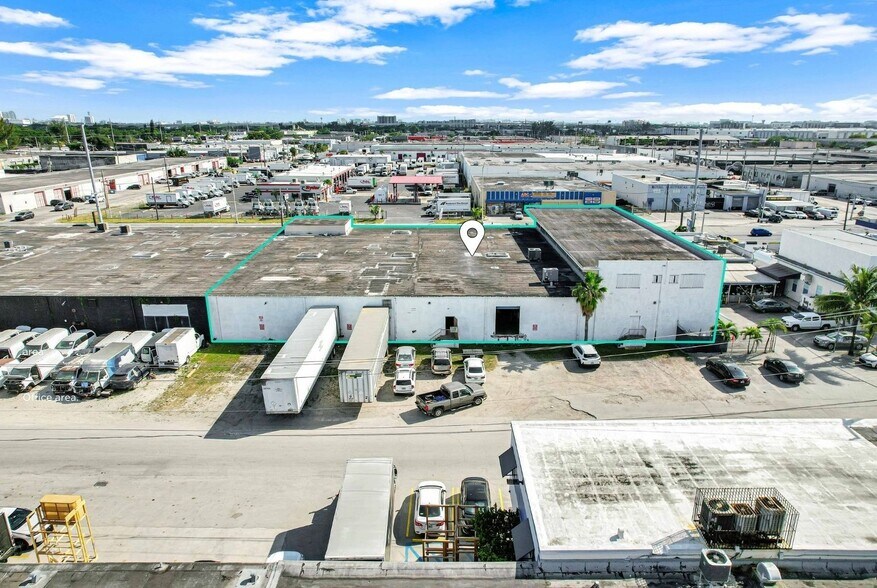 3601 NW 54th St, Miami, FL à louer - Photo de l’immeuble – Image 2 sur 4