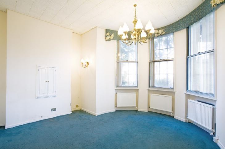 1 Central Rd, Morden à louer - Photo intérieure – Image 2 sur 6