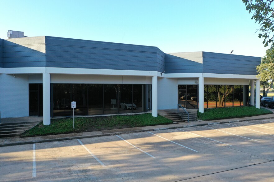 5321 Industrial Oaks Blvd, Austin, TX à louer - Photo de l’immeuble – Image 1 sur 7