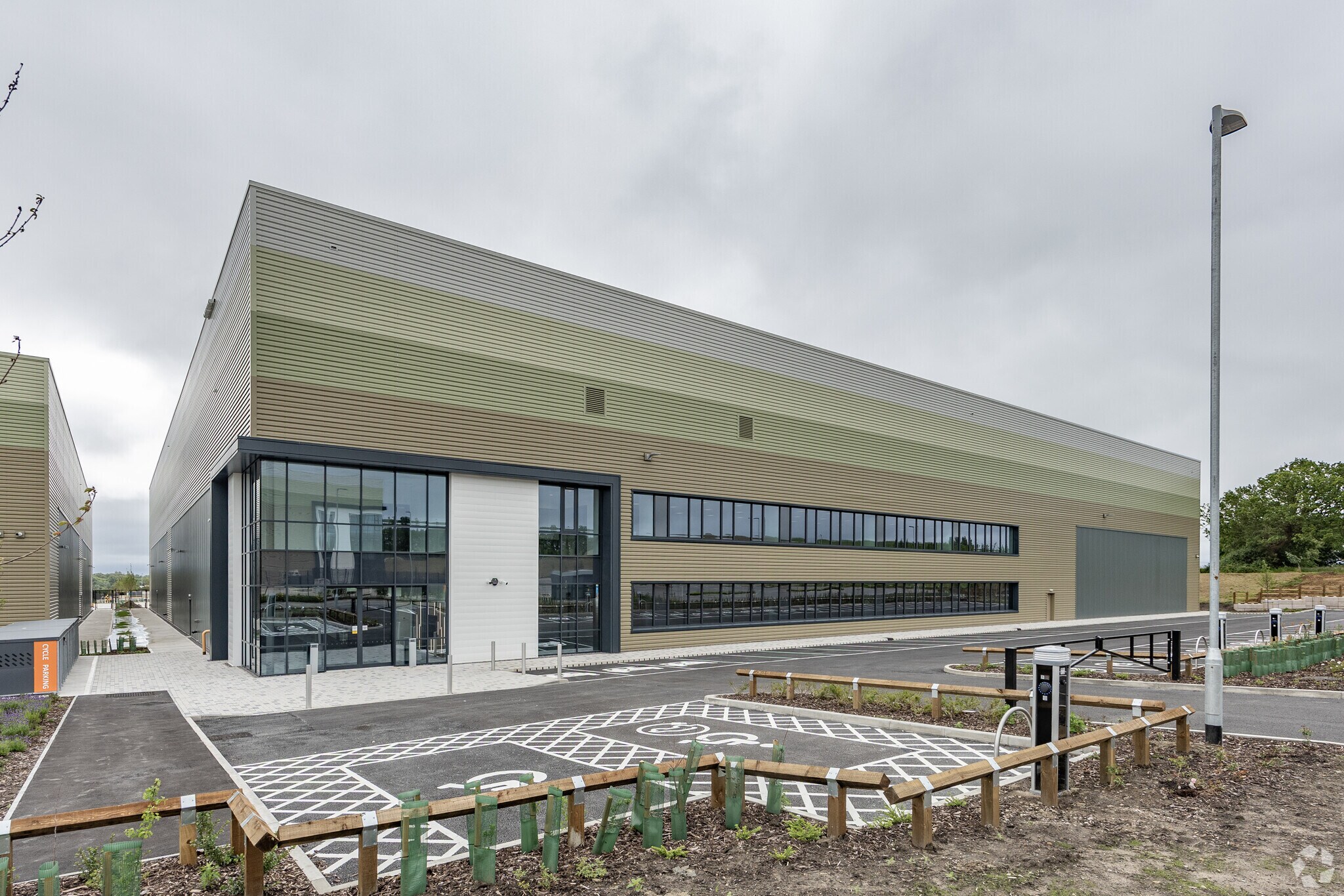 Indurent Park, Chippenham à louer Photo principale– Image 1 sur 9