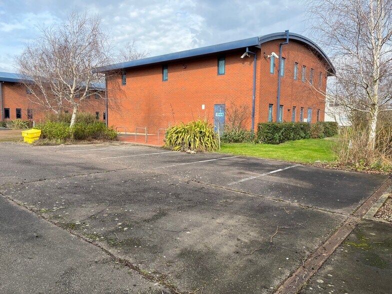 Brunel Rd, Clacton On Sea à louer - Photo de l’immeuble – Image 3 sur 5