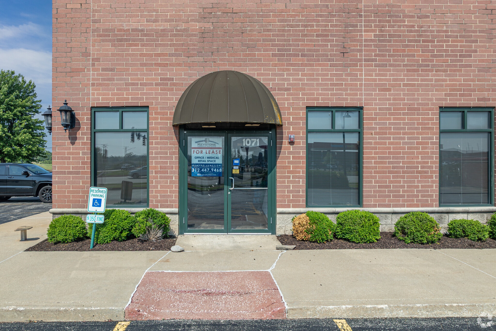 1023 Station Dr, Oswego, IL à louer Photo de l’immeuble– Image 1 sur 3