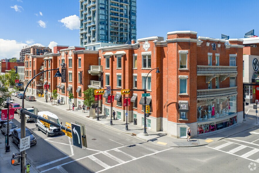 908 17th Ave SW, Calgary, AB à louer - Photo principale – Image 1 sur 3