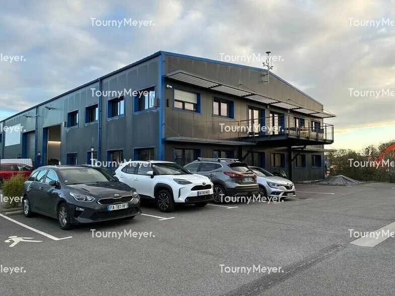 Local d’activités dans Caudan à louer - Photo de l’immeuble – Image 2 sur 4