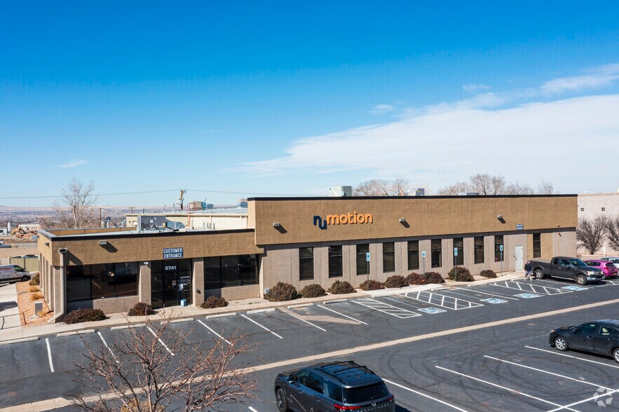 5741 Midway Park Pl NE, Albuquerque, NM à louer - Photo de l’immeuble – Image 1 sur 4