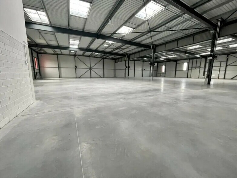 Bureau dans Roissy-en-France à louer - Photo de l’immeuble – Image 3 sur 8