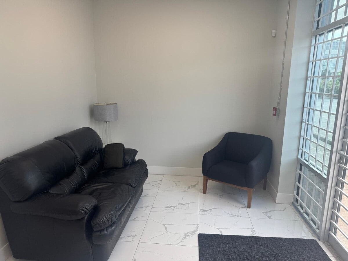 6638 152A St, Surrey, BC V3S 5X5 - Lot 116 - - Hall d’entrée - Image 1 of 5