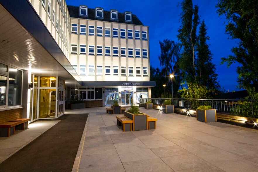 81 Station Rd, Ashford à louer - Photo de l’immeuble – Image 2 sur 2