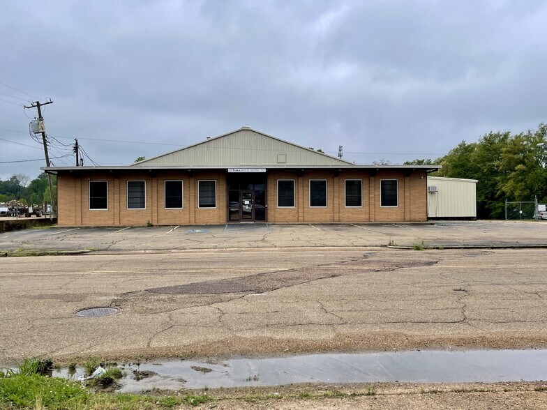 2689 Livingston Rd, Jackson, MS à vendre - Photo de l’immeuble – Image 2 sur 27