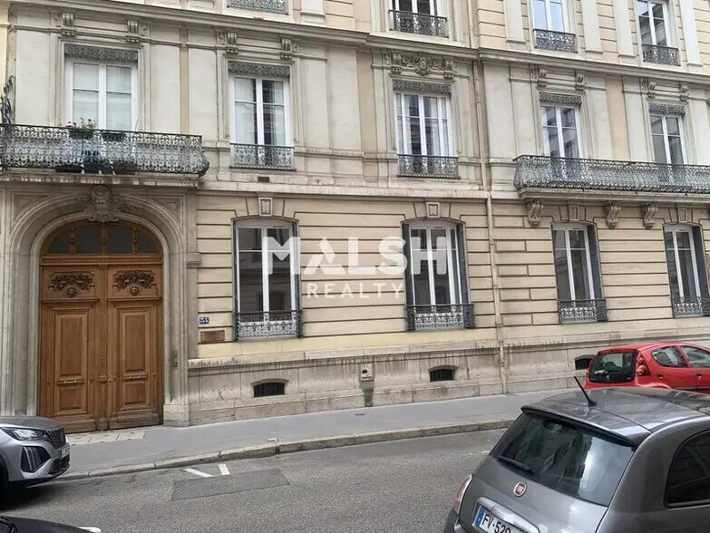 Bureau dans Lyon à louer - Photo de l’immeuble – Image 1 sur 16