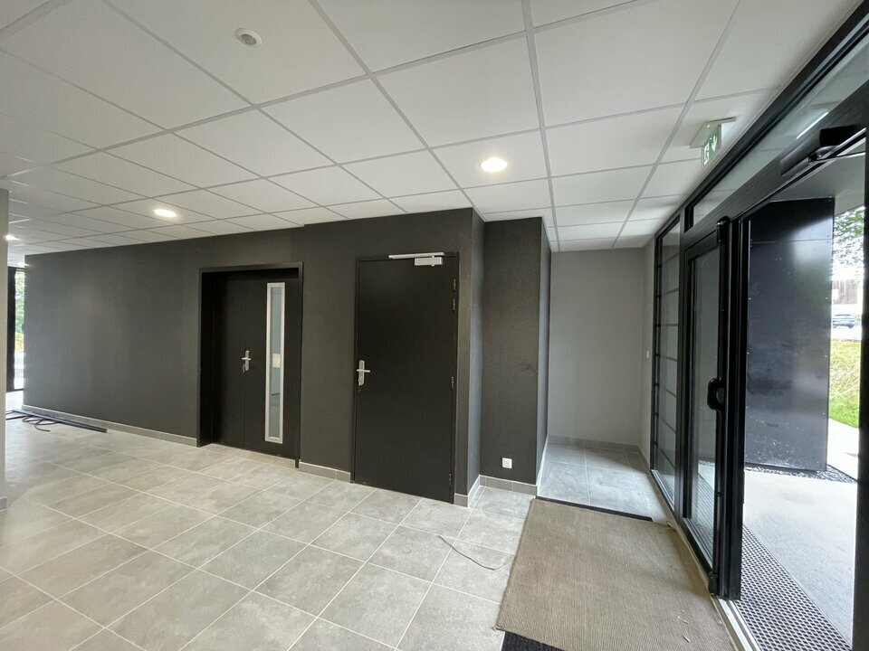 Bureau dans Vannes à vendre Hall d’entrée– Image 1 sur 2