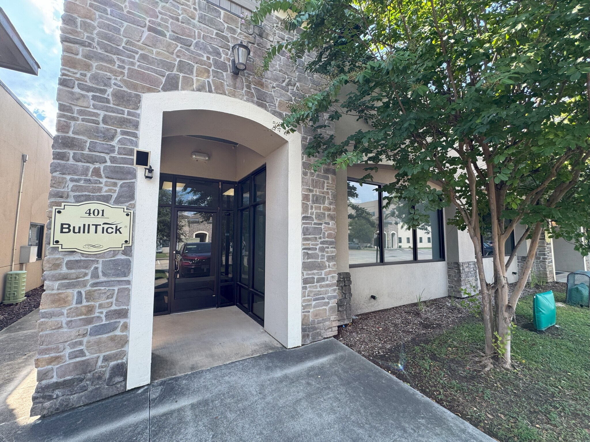150 Pine Forest Dr, Shenandoah, TX à louer Photo intérieure– Image 1 sur 16