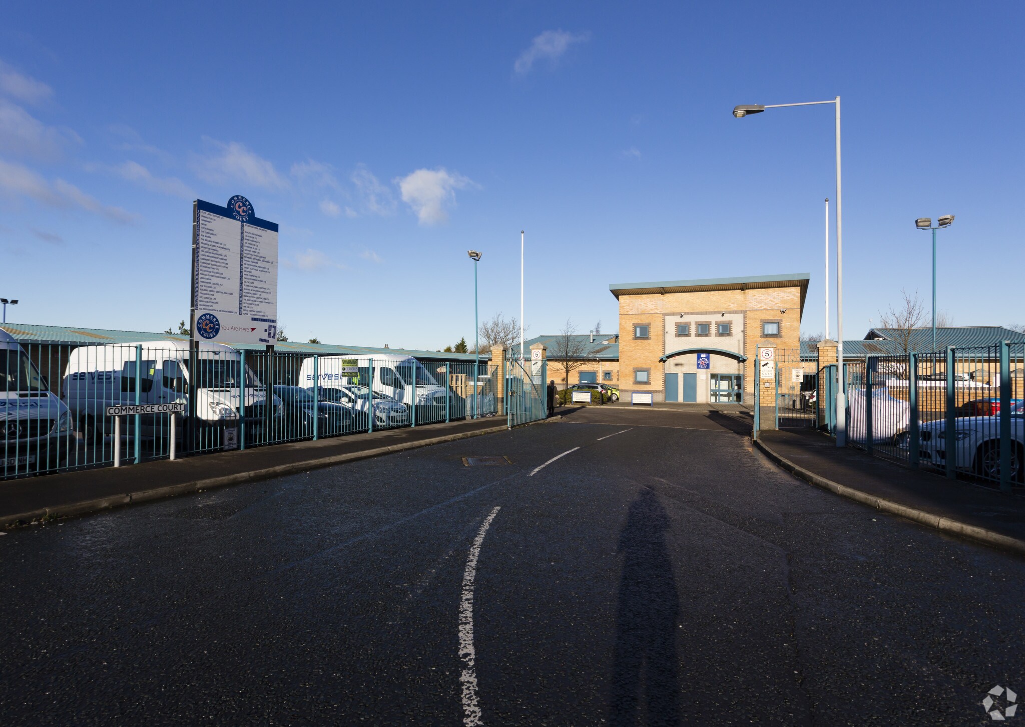 Challenge Way, Bradford à louer Photo principale– Image 1 sur 7