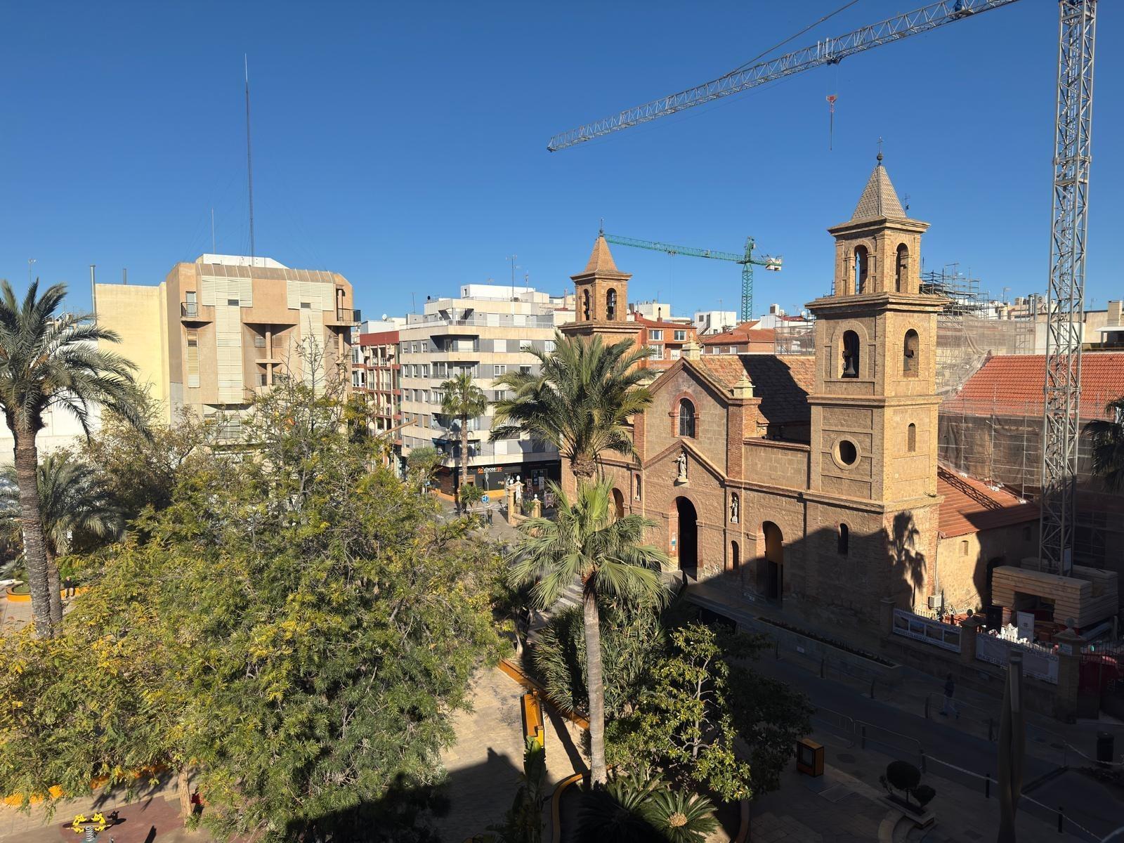 Constitucion de, 7, Torrevieja, Alicante à vendre Photo principale– Image 1 sur 25