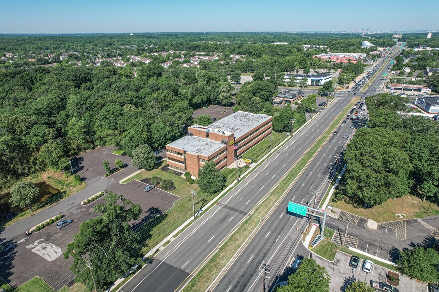 1909 Route 70 E, Cherry Hill, NJ à vendre - Photo de l’immeuble – Image 1 sur 4