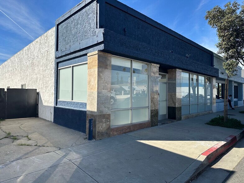 3637-3639 San Fernando Rd portefeuille de 2 biens à vendre sur LoopNet.fr - Photo de l’immeuble – Image 2 sur 2